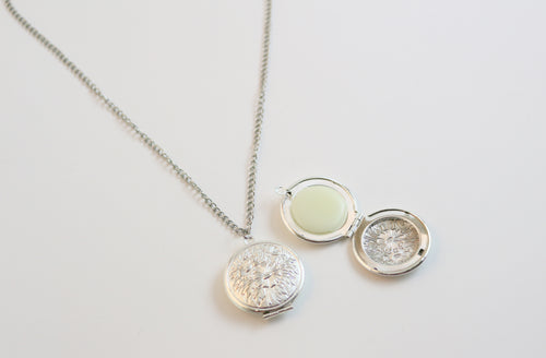 Solid Perfume Locket Necklace (Silver Circular Locket on Silver Chain)